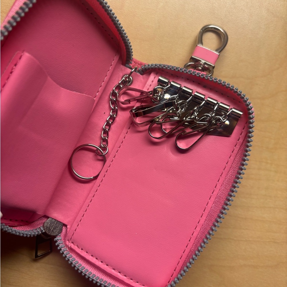 Pink Textured Key Holder - Picture 2 of 2